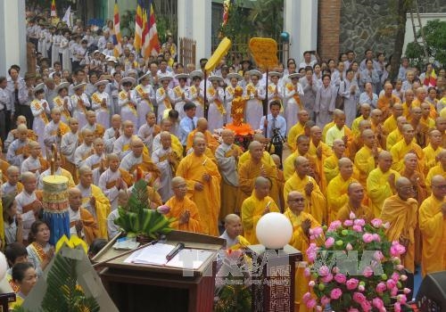 Chủ tịch Ủy ban Trung ương Mặt trận Tổ quốc Việt Nam gửi thư chúc mừng đồng bào Phật giáo nhân Đại lễ Phật đản 2021